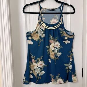 Cure floral top size M